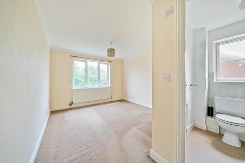 19 Chantry Close, Sunbury-on-thames, TW16 7TH