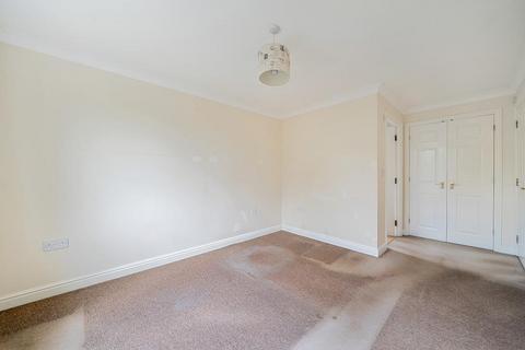 19 Chantry Close, Sunbury-on-thames, TW16 7TH