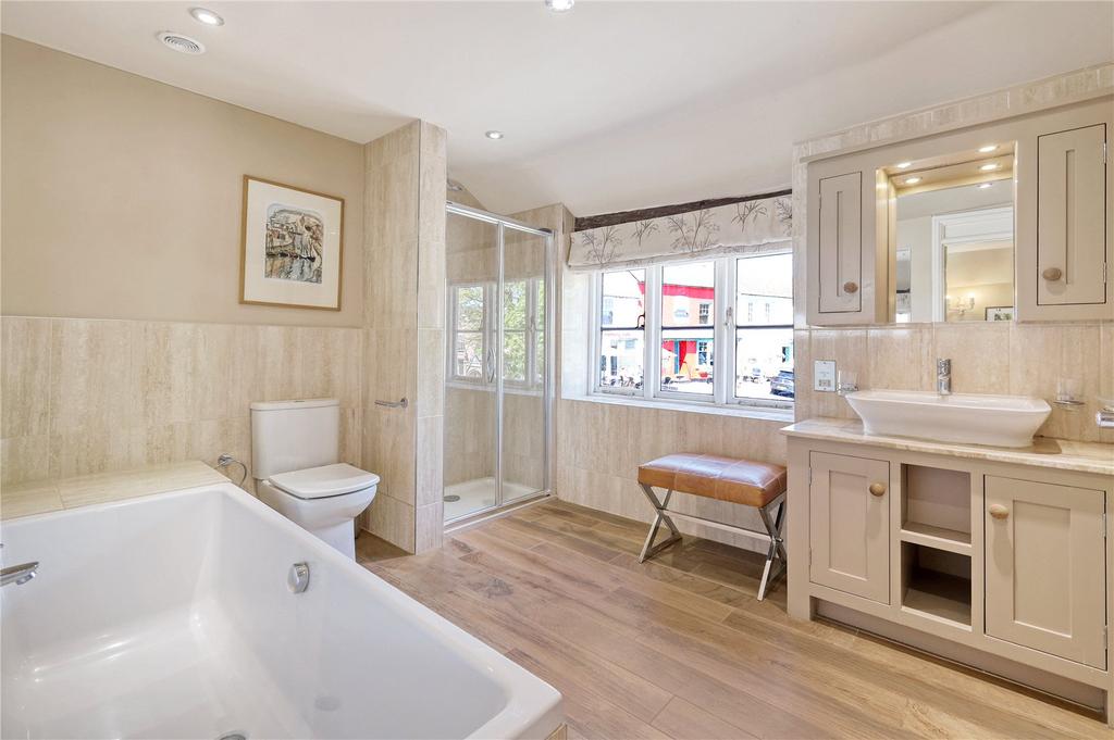 En Suite Bathroom
