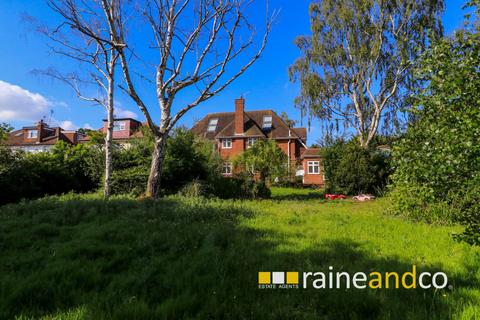 undefined, Great North Road, Bell Bar, Brookmans Park