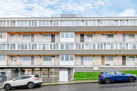 3 bedroom flat for sale, Dallas Road, London, SE26