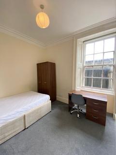 4 bedroom flat to rent, Castle Street, City Centre DD1