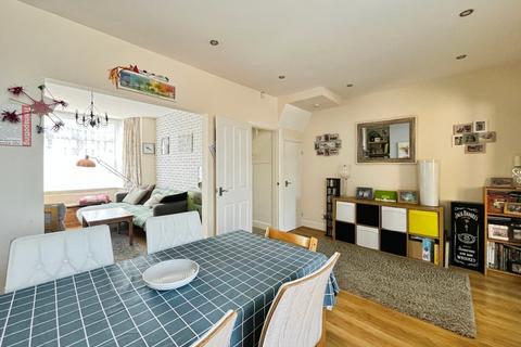 3 bedroom terraced house for sale, Keswick Gardens, Hull, HU6 8TB