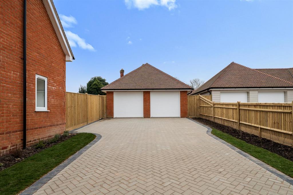 Plot 1 Garage