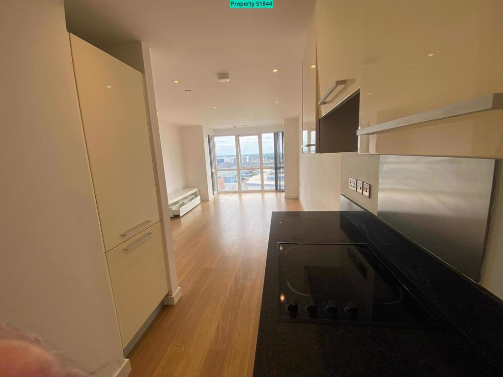 Lounge/Kitchen