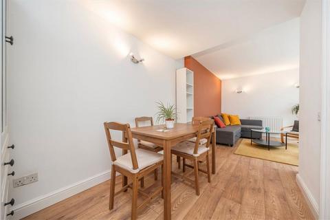 1 bedroom flat to rent, Gloucester Terrace, London W2