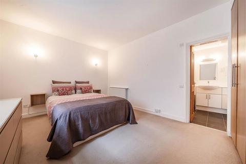 1 bedroom flat to rent, Gloucester Terrace, London W2