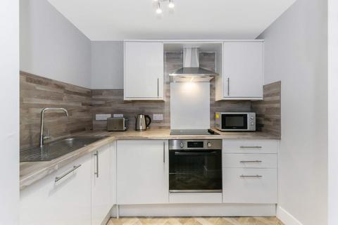 2 bedroom flat to rent, Baldovan Terrace, Stobswell DD4