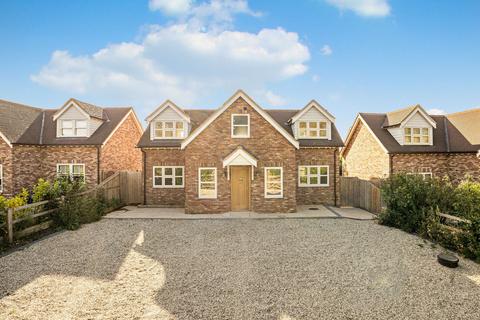 4 bedroom detached house for sale, Brick End, Dunmow CM6