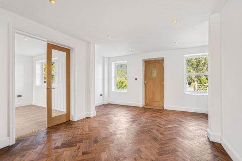 4 bedroom detached house for sale, Brick End, Dunmow CM6