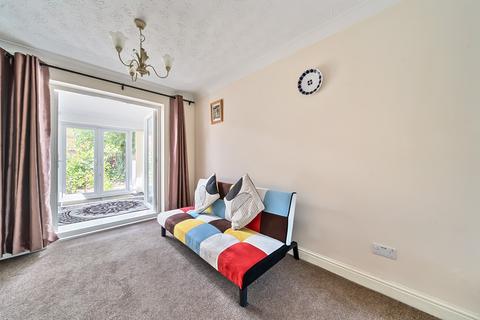 12 Boothroyd Drive, Leeds, LS6 2SA