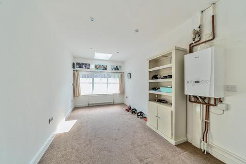 12 Boothroyd Drive, Leeds, LS6 2SA
