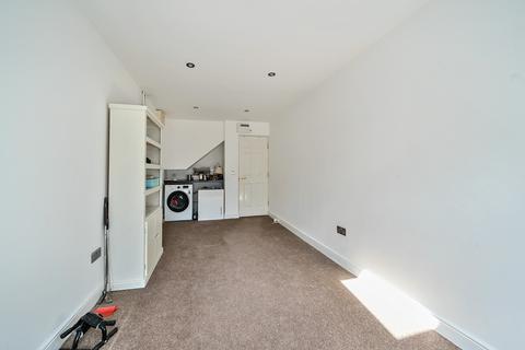12 Boothroyd Drive, Leeds, LS6 2SA