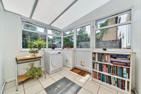 7 Burwell Close, Witney, OX28 5JN