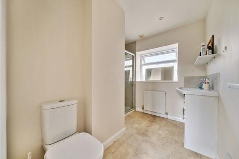 7 Burwell Close, Witney, OX28 5JN