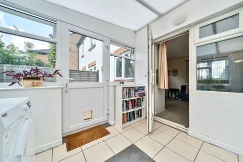 7 Burwell Close, Witney, OX28 5JN