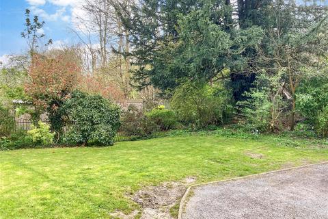 2 bedroom maisonette for sale, Holmesdale Road, Reigate, Surrey