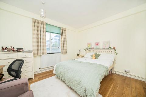 2 bedroom flat for sale, Red Lion Square, London WC1R