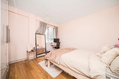 2 bedroom flat for sale, Red Lion Square, London WC1R