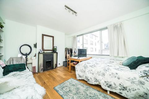 2 bedroom flat for sale, Red Lion Square, London WC1R