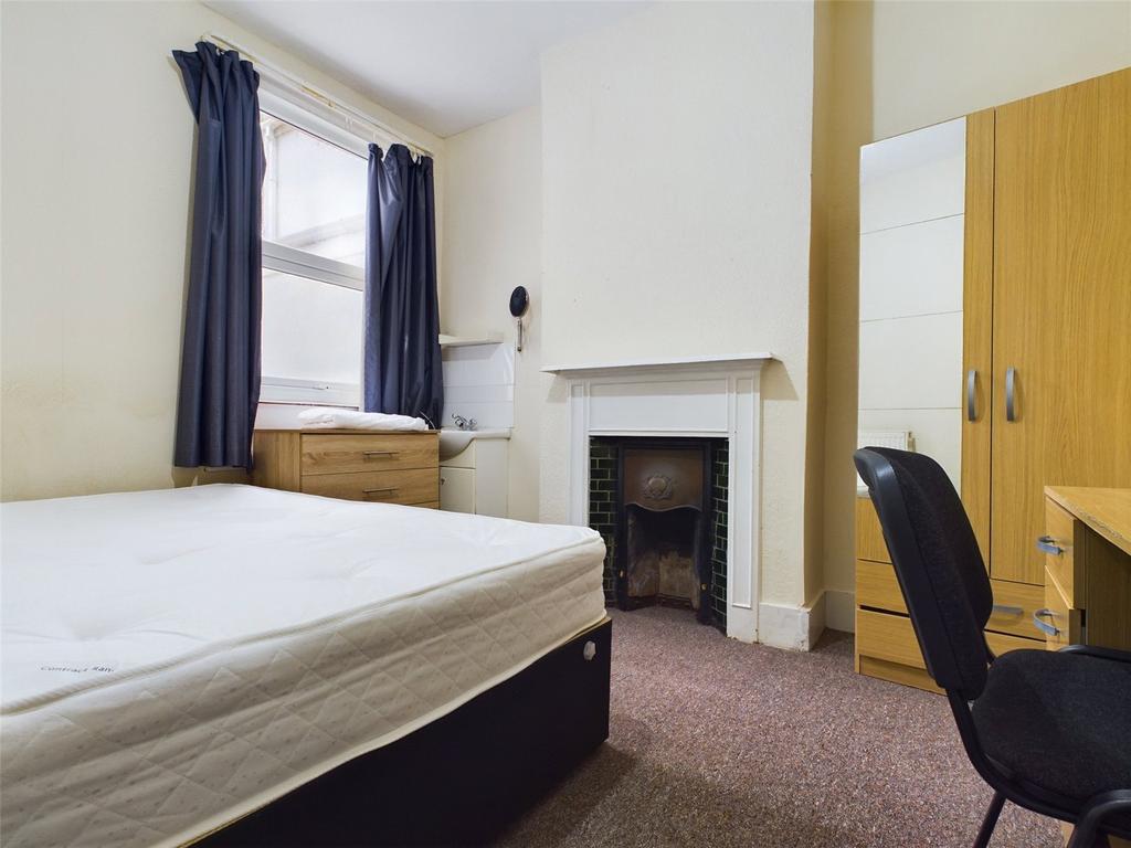 Bedroom-To-Rent