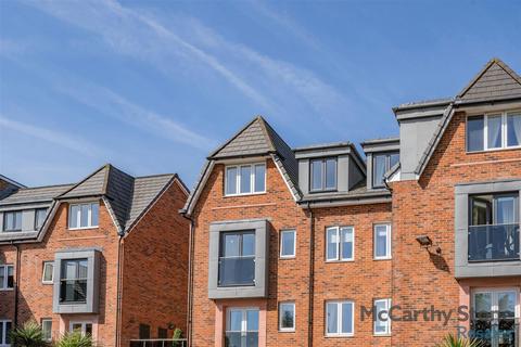 1 bedroom apartment for sale, Oakfield Court, 44-48 Crofts Bank Road, Urmston, Manchester, M41 0AA