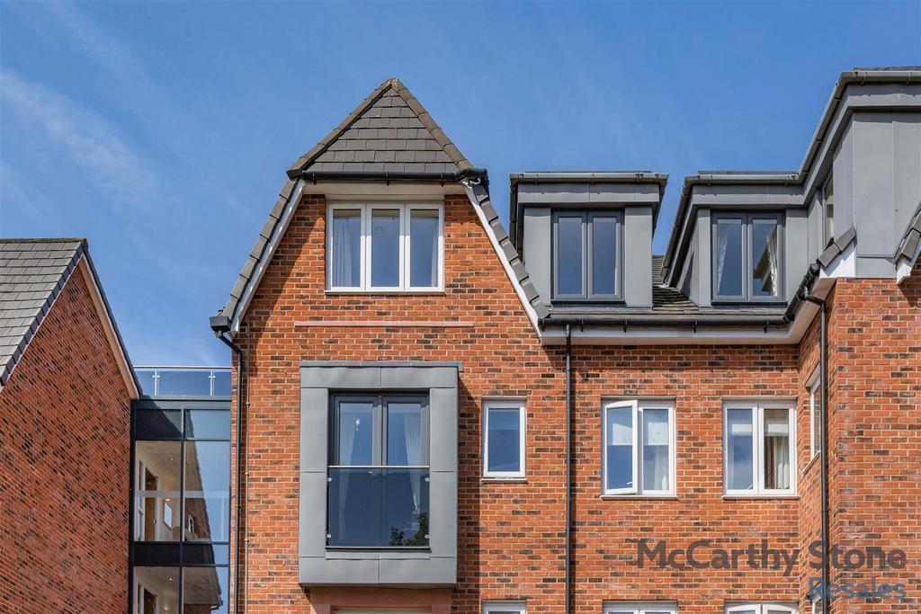 8647780-exterior13.jpg