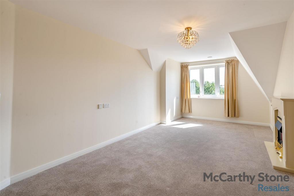 8647780-interior12.jpg
