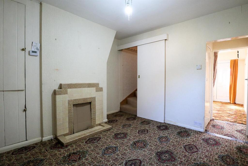 Dining room (2).jpg
