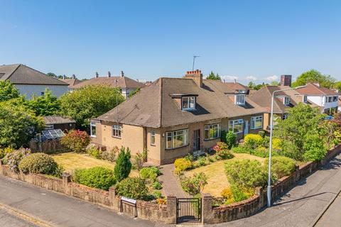 20 Lothian Drive, Clarkston, Glasgow, G76 7NF