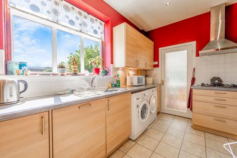 20 Lothian Drive, Clarkston, Glasgow, G76 7NF