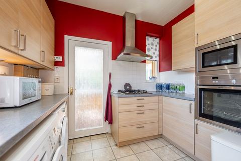 20 Lothian Drive, Clarkston, Glasgow, G76 7NF