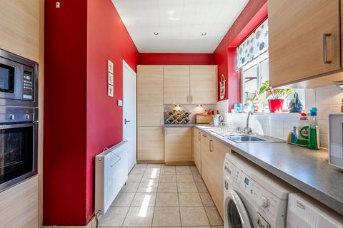 20 Lothian Drive, Clarkston, Glasgow, G76 7NF