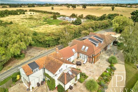 7 bedroom chalet for sale, Little Clacton Road, Great Holland, Frinton-On-Sea