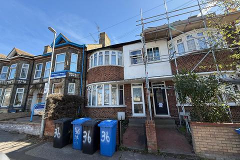 36 Alexandra Road, Lowestoft, NR32 1PJ