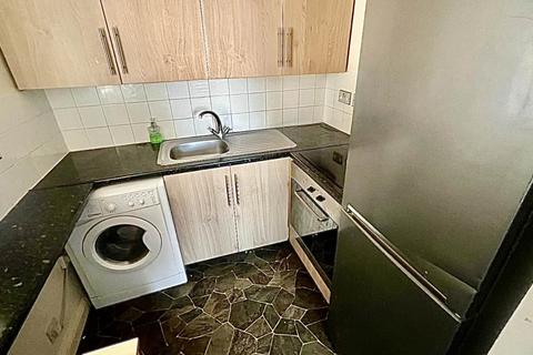 1 bedroom apartment for sale, Hadleigh House, Rushden