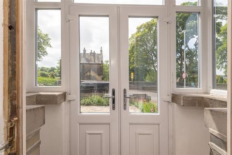 3 bedroom semi-detached house for sale, Hammerstones Road, Elland