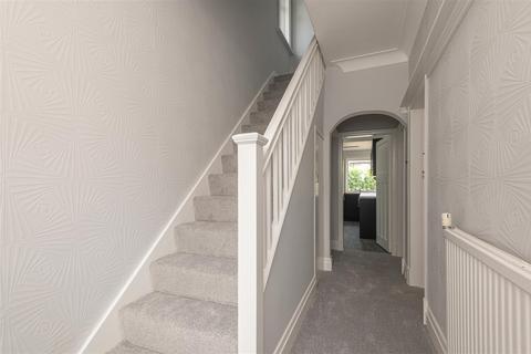 3 bedroom semi-detached house for sale, Hammerstones Road, Elland