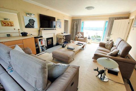 4 bedroom detached house for sale, Dolphin House, Church Road, Llanstadwell