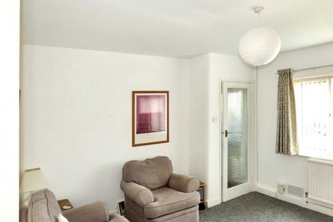 2 bedroom end of terrace house for sale, Kings Drive, Frodsham, WA6