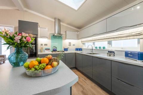 2 bedroom static caravan for sale, Organford Poole