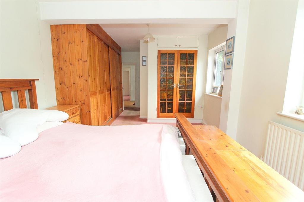 Bed 1b.jpg