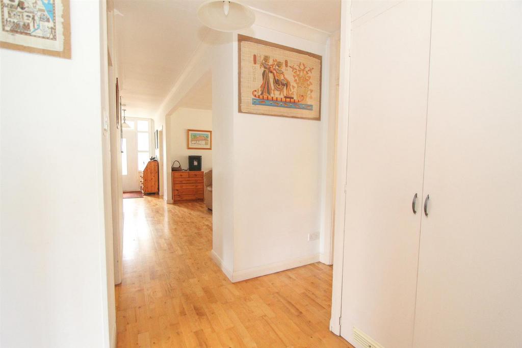 Hall b.jpg