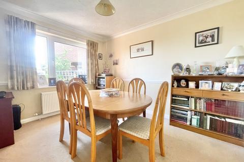 30 Berkshire Drive, Exeter, EX4 1NG