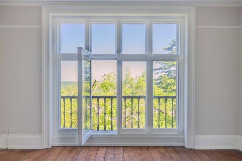 2 bedroom flat for sale, Broadwater Down, Tunbridge Wells, TN2