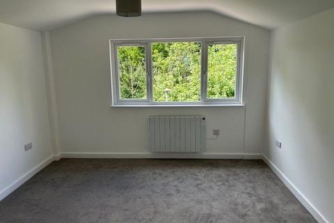 4 bedroom end of terrace house to rent, Waterside, Ross-on-Wye