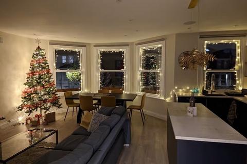 3 bedroom maisonette to rent, Cheam, London NW2