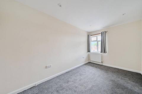 2 bedroom flat to rent, Tolworth Rise South, Tolworth, Surbiton, KT5