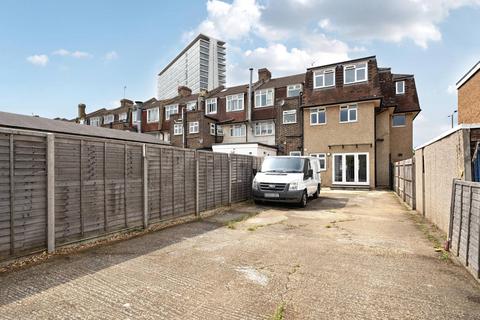 2 bedroom flat to rent, Tolworth Rise South, Tolworth, Surbiton, KT5