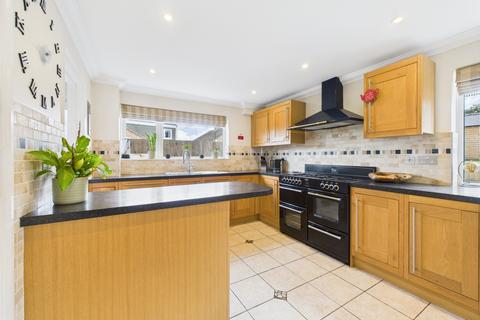 4 bedroom detached house for sale, Church Street, Moulton, NN3 7SP